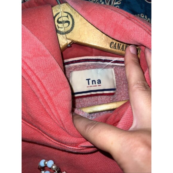 Aritzia TNA Hoodie Women's L Red Faded Oversized Crop Hooded Sweatshirt Raw Hem - Picture 10 of 12